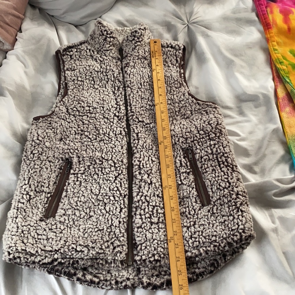 Fuzzy Vest - Picture 7 of 7